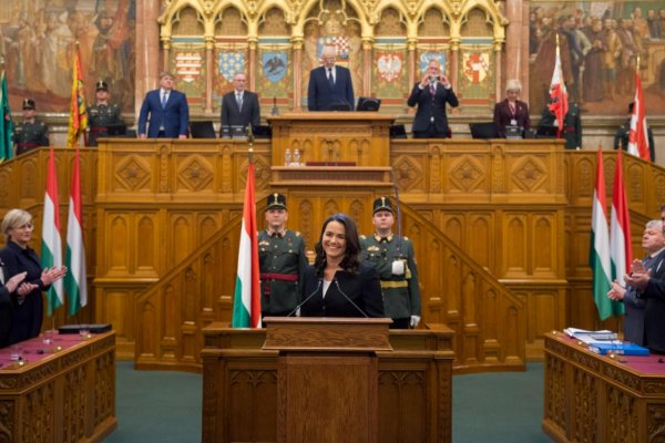 Maďarský parlament zvolil za prezidentku Katalin Novákovú