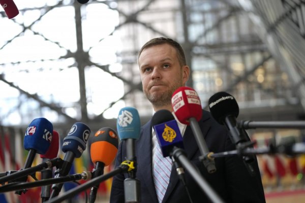 Litovský minister: NATO musí zostreliť všetky cudzie rakety