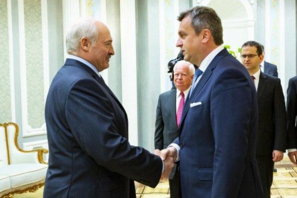 Danko porušil diplomatický protokol a pozval na Slovensko Lukašenka 