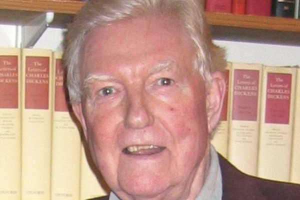 Zomrel historik, komentátor a publicista Paul Johnson