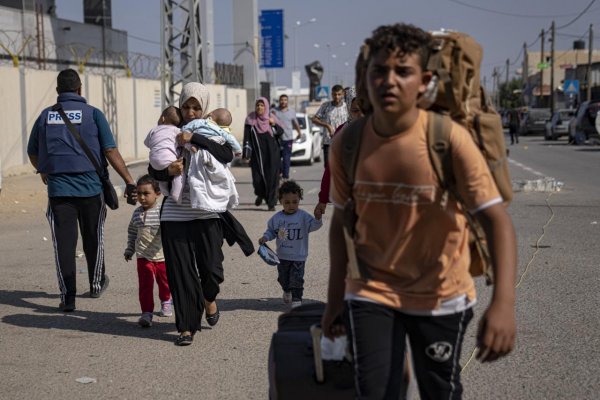 Na odchod z Gazy sa pripravujú ďalšie stovky cudzincov