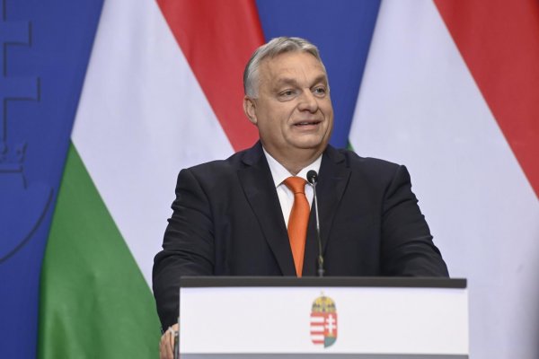 Orbán zablahoželal Babišovi k oslobodzujúcemu rozsudku: Bojuj ďalej!