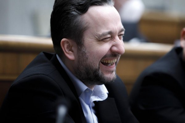 .týždeň v parlamente: Blaha nič neľutuje, Šutaj Eštok sa vyhráža