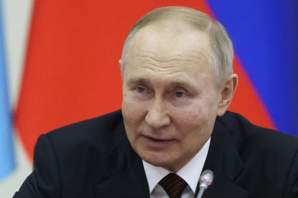 Ruský politik, ktorý kritizoval Putina, zomrel po páde z balkóna