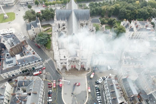 Požiar v katedrále v Nantes nemusel byť založený úmyselne