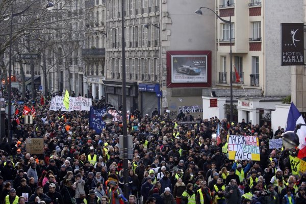Tisíce ľudí v Paríži demonštrovali proti reforme dôchodkov