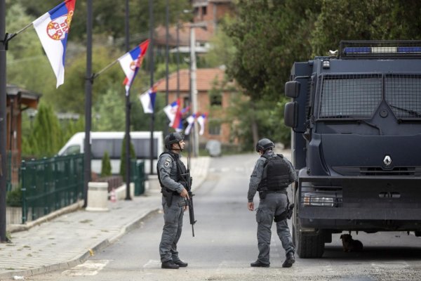 USA upozorňujú, že Srbsko na hranici s Kosovom zhromažďuje vojakov