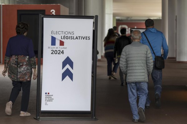 Z volebných miestností vo Francúzsku hlásia najvyššiu účasť od roku 1981