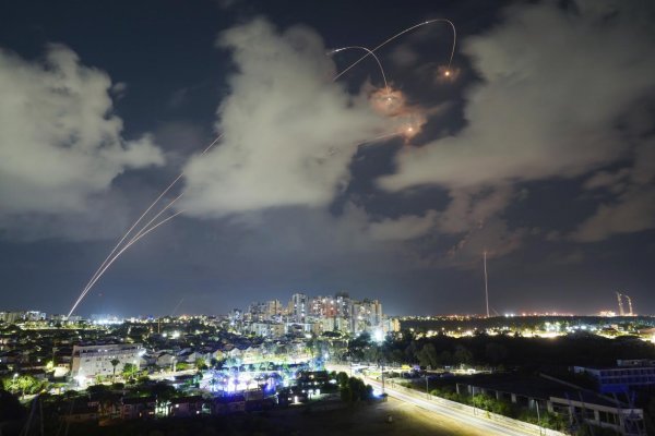 Izrael zasiahol v noci v pásme Gazy vyše 100 pozícií