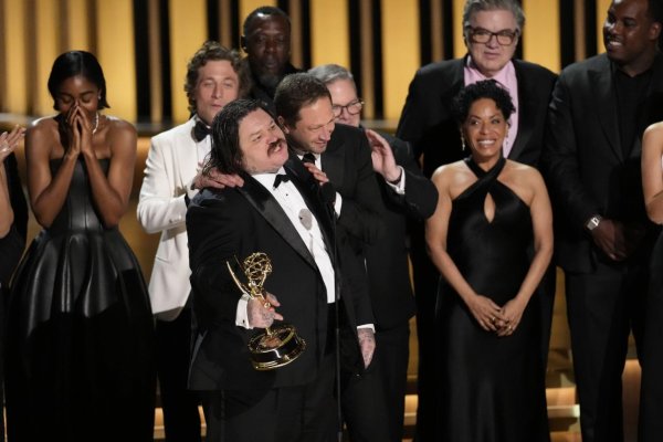 Ceny Emmy sú odovzdané. Najlepšími seriálmi sa stali Boj o moc, Medveď a Beef