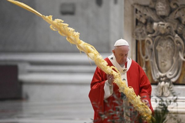 Pápež slávil omšu na Kvetnú nedeľu spojený s veriacimi cez médiá
