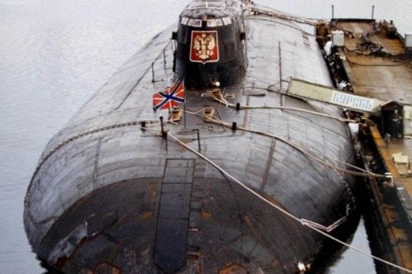 Potopenie ponorky Kursk spôsobila ponorka NATO, tvrdí ruský admirál vo výslužbe