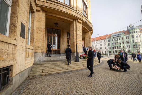 Pri príležitosti 17. novembra sa dnes uskutočnia zhromaždenia v 21 mestách