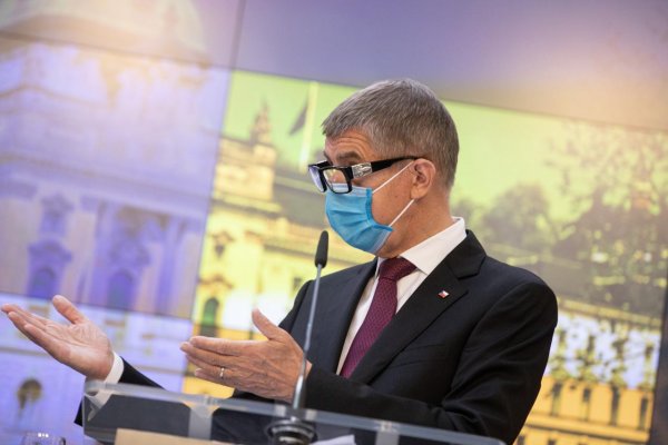 V Česku sa nakazila hlavná hygienička. Karanténa tak hrozí aj najvyšším vládnym predstaviteľom 