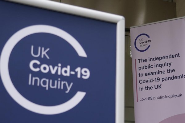 V Británii sa začína nezávislé vyšetrovanie reakcie vlády na pandémiu covid-19