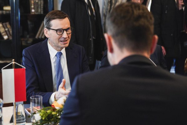 Poľský prezident poveril zostavením vlády premiéra Morawieckeho
