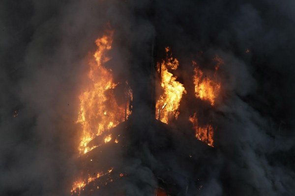 Ohnivé londýnské peklo. Matky vyhazovaly děti z oken