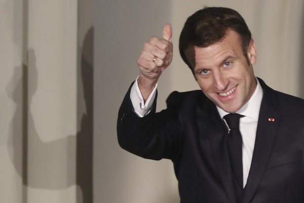 Dištancovanie sa od Ruska je veľkou chybou EÚ, vyhlásil Macron