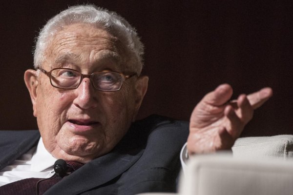 Nositeľ Nobelovej ceny za mier, Henry Kissinger, má 100 rokov