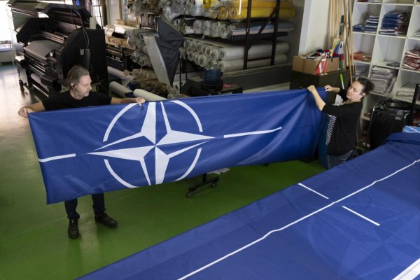 Švédsko sa oficiálne stalo členom NATO
