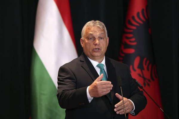 Maďarský parlament odložil hlasovanie o vstupe Švédska do NATO