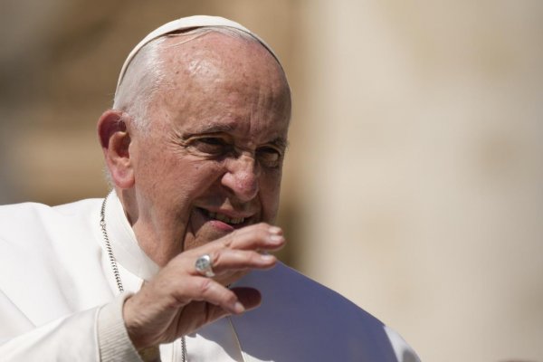 Pápež sa rozhodol udeliť ženám právo hlasovať na synode biskupov