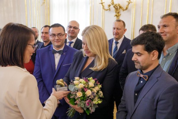 Prezidentka prijala laureátov ocenení Roma Spirit a Lúč z tmy