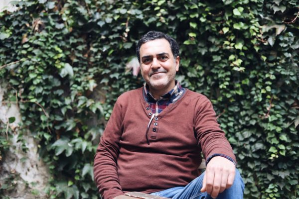 Iránsky spisovateľ: Rovnako ako potrebujeme vzduch, potrebujeme aj slobodu