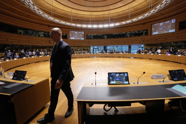 EÚ pozvala lídrov Srbska a Kosova na rokovania do Bruselu