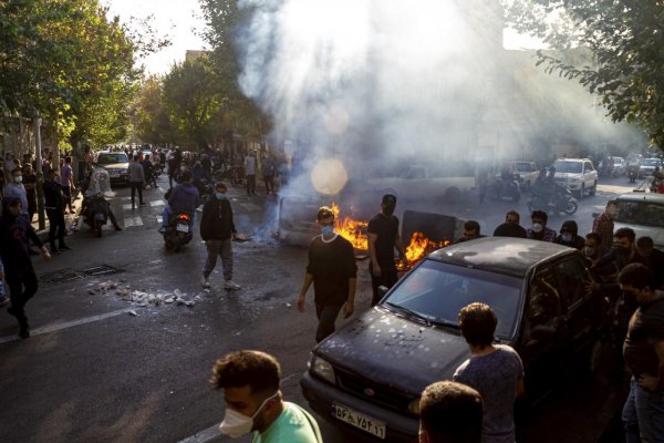 Veliteľ Revolučných gárd v Iráne požiadal o okamžité ukončenie demonštrácií 