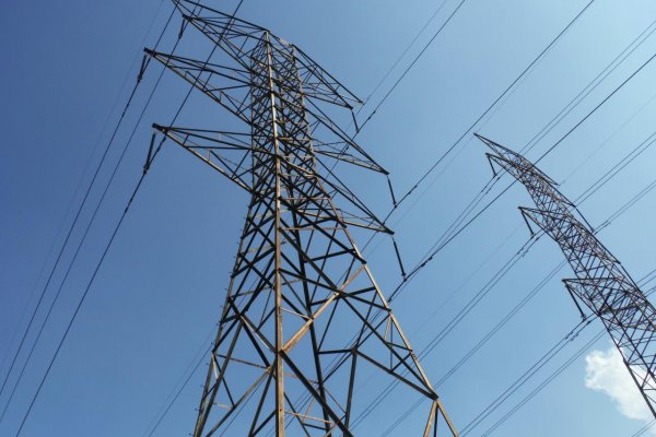 Situácia s výpadkami elektriny na strednom Slovensku sa zhoršuje
