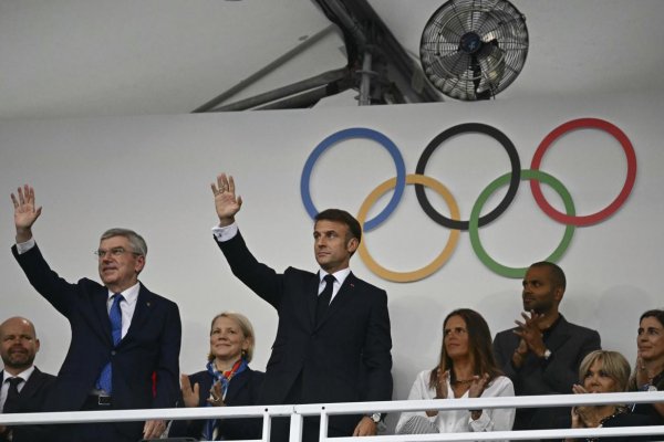 Vo Paríži prebieha otvárací ceremoniál olympijských hier 2024