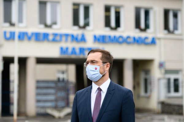 Minister Krajčí: Na Slovensku zatiaľ druhú vlnu epidémie nemáme