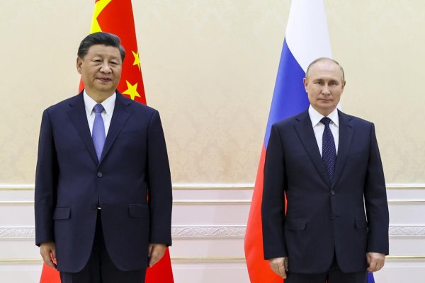 Rusko, Čína a Juhoafrická republika začali spoločné manévre v Indickom oceáne