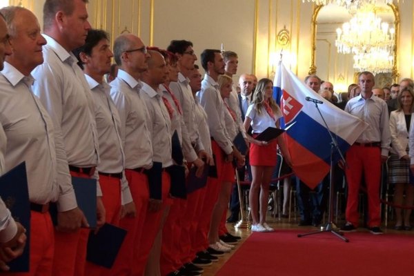 Slovenskí olympionici si uctili obete terorizmu minútou ticha