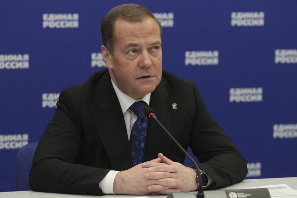 Medvedev sa v Pekingu stretol so Si Ťin-pchingom, hovorili aj o Ukrajine