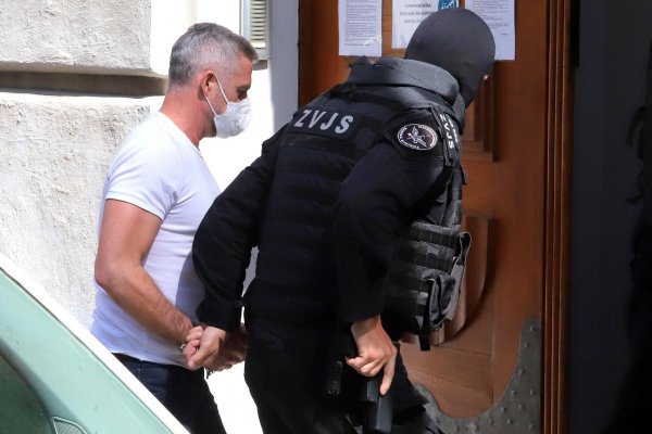 Bývalý šéf polície Tibor Gašpar ostáva vo väzbe