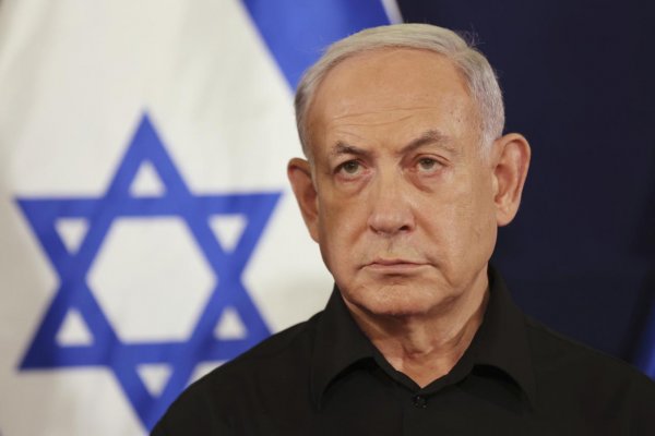 Protestujúci Izraelčania vyzvali premiéra Netanjahua, aby odstúpil