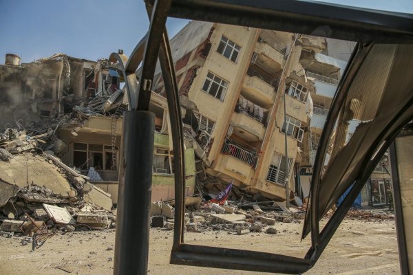 Počet mŕtvych po zemetrasení v Turecku a Sýrii presiahol 47-tisíc