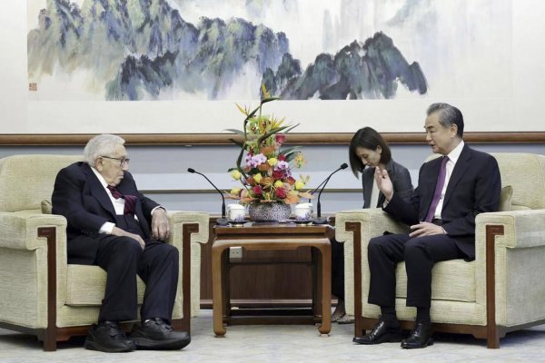 Čínsky prezident sa stretol s exšéfom americkej diplomacie Kissingerom