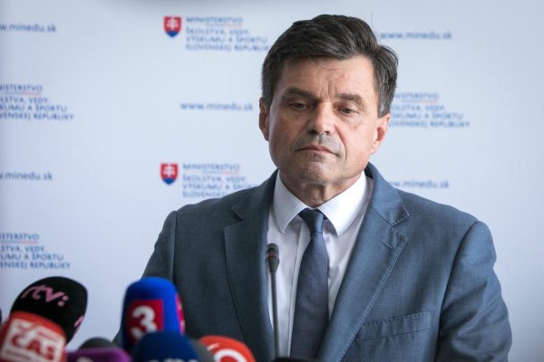 Minister školstva Peter Plavčan vo funkcii končí