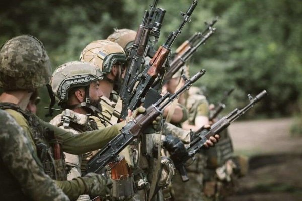 Ukrajinská armáda hlási úspechy. Na južnom fronte ničíme nepriateľov a oslobodzujeme územie, tvrdí Kyjev