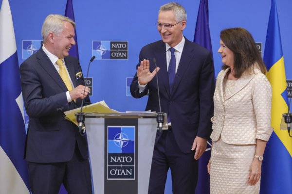 Fínsko a Švédsko sú o krok ďalej k oficiálnemu vstupu do NATO
