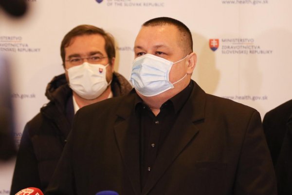 Hlavný hygienik Mikas pred pandemickou komisiou: Ak by sa dodržiavali opatrenia, nebolo by potrebné sprísňovanie