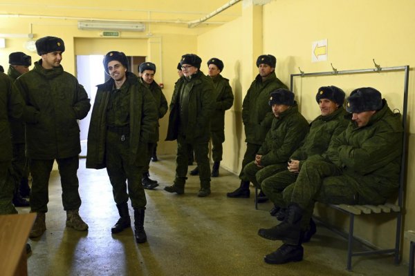 Mužov, ktorí sa vyhýbajú odvodu, vyhľadávajú v Moskve i pomocou záznamov kamier