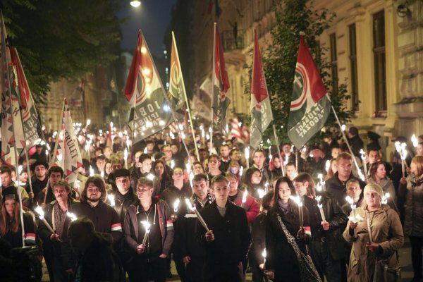Pre Maďarov rasisti, pre Orbána konkurenti. Jobbik čelí miliónovým pokutám, hrozí mu zánik
