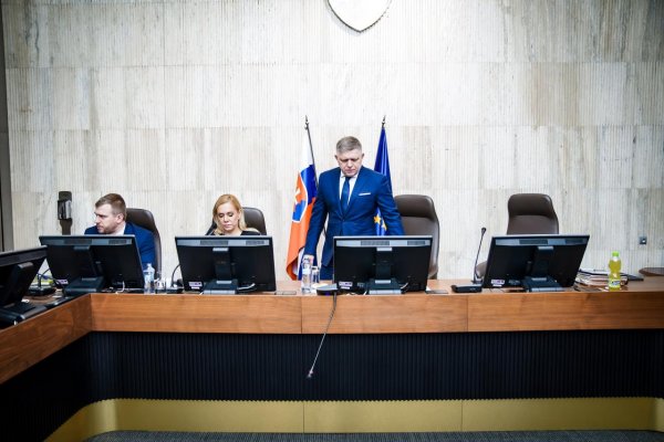 Fico na samite EÚ potvrdil prípravy rokovania vlád Slovenska a Ukrajiny