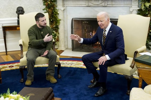 Americký prezident Joe Biden dorazil nečakane do Kyjeva