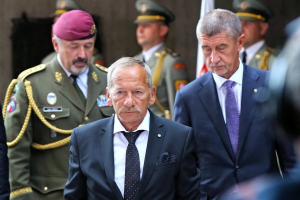 Na počesť zosnulého predsedu Senátu bude v Česku štátny smútok