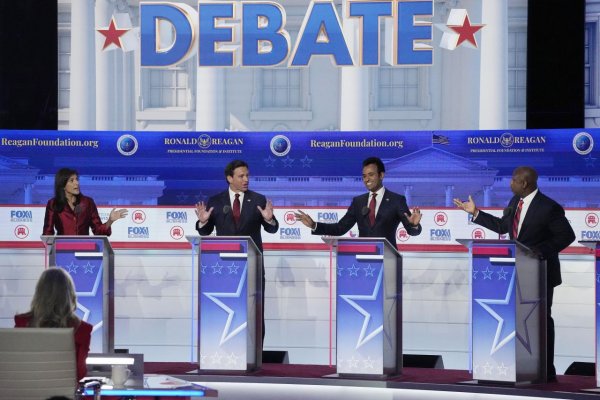 Druhej debate uchádzačov o republikánsku nomináciu dominovala Ukrajina a Trump